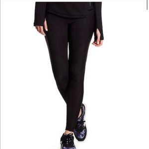 BETSEY JOHNSON- ribbed black zipper pocket legging